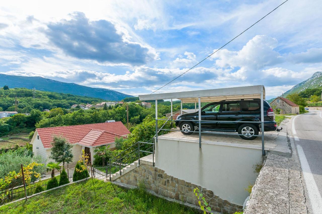 Villa Holiday Home Zvecanje Buitenkant foto