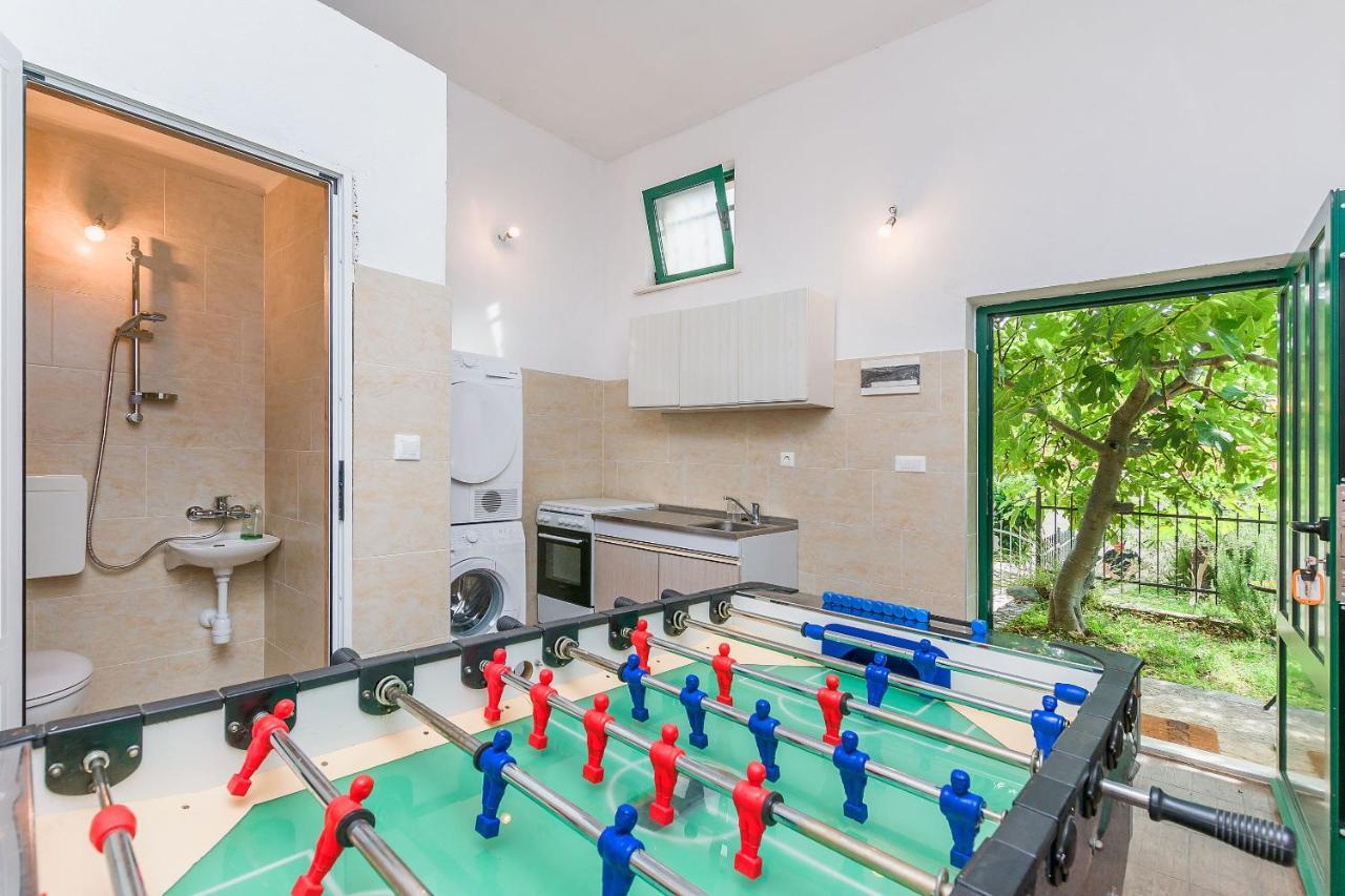 Villa Holiday Home Zvecanje Buitenkant foto