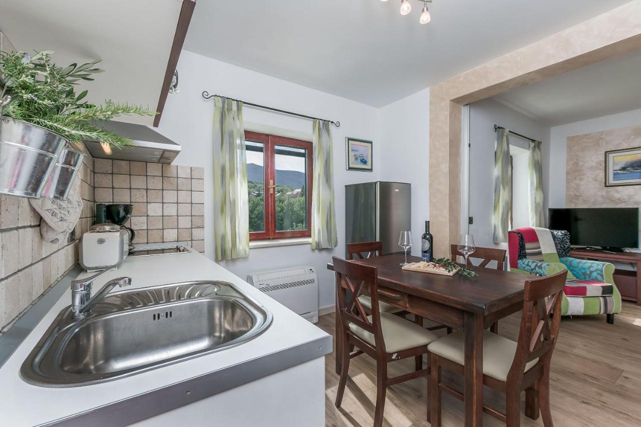 Villa Holiday Home Zvecanje Buitenkant foto