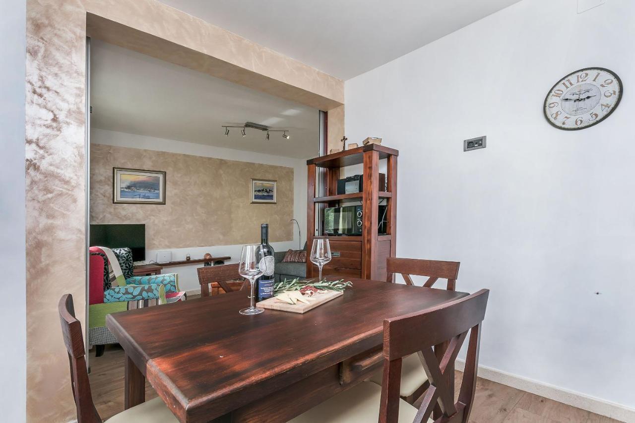 Villa Holiday Home Zvecanje Buitenkant foto