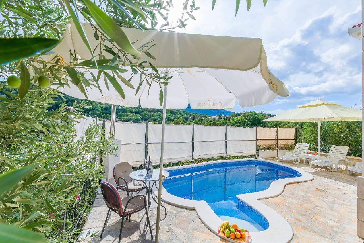 Villa Holiday Home Zvecanje Buitenkant foto